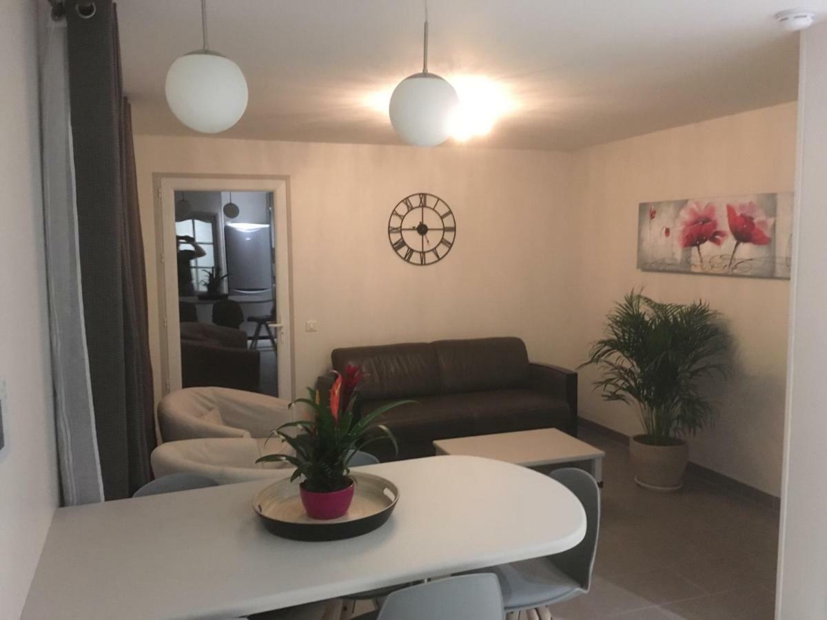 Au Tilleul Appartement Mezieres-sur-Seine Buitenkant foto